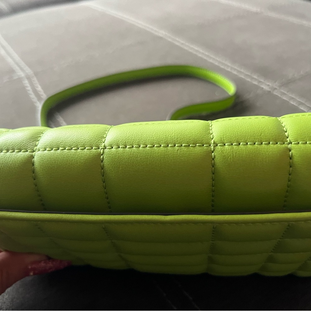Michael Kors 💚 Lime Green 💚 Quilted Tribeca Wallet on a Chain. Hard to find! NWT - Picture 4 of 6